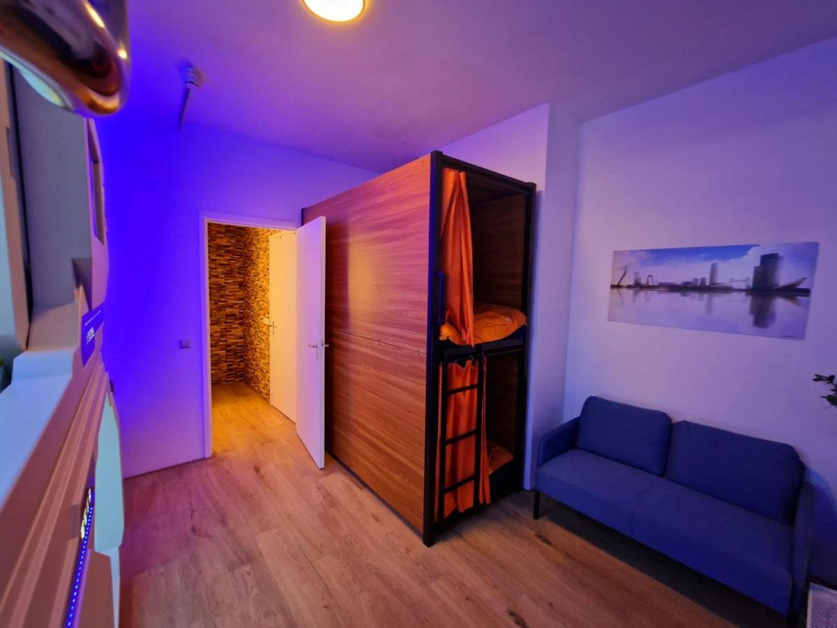 Recharge Hostel Rotterdam Kültér fotó